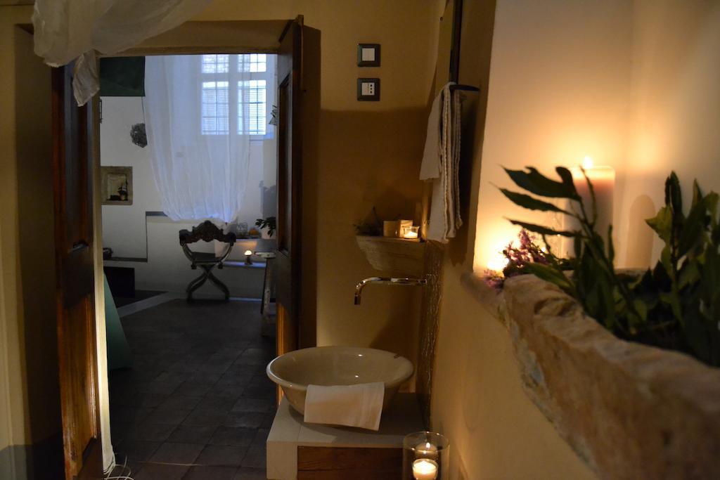Sanpolo 1544 Antique Room Урбіно Номер фото